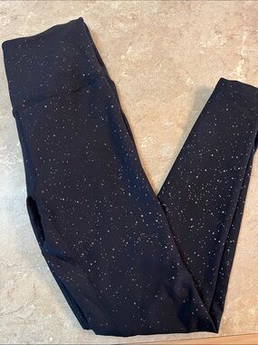 Beyond Yoga Black Leggings with Metallic Speckle